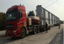 大型特種設(shè)備運(yùn)輸-重型平板高欄罐車?yán)洳剀囄锪鬟\(yùn)輸公司